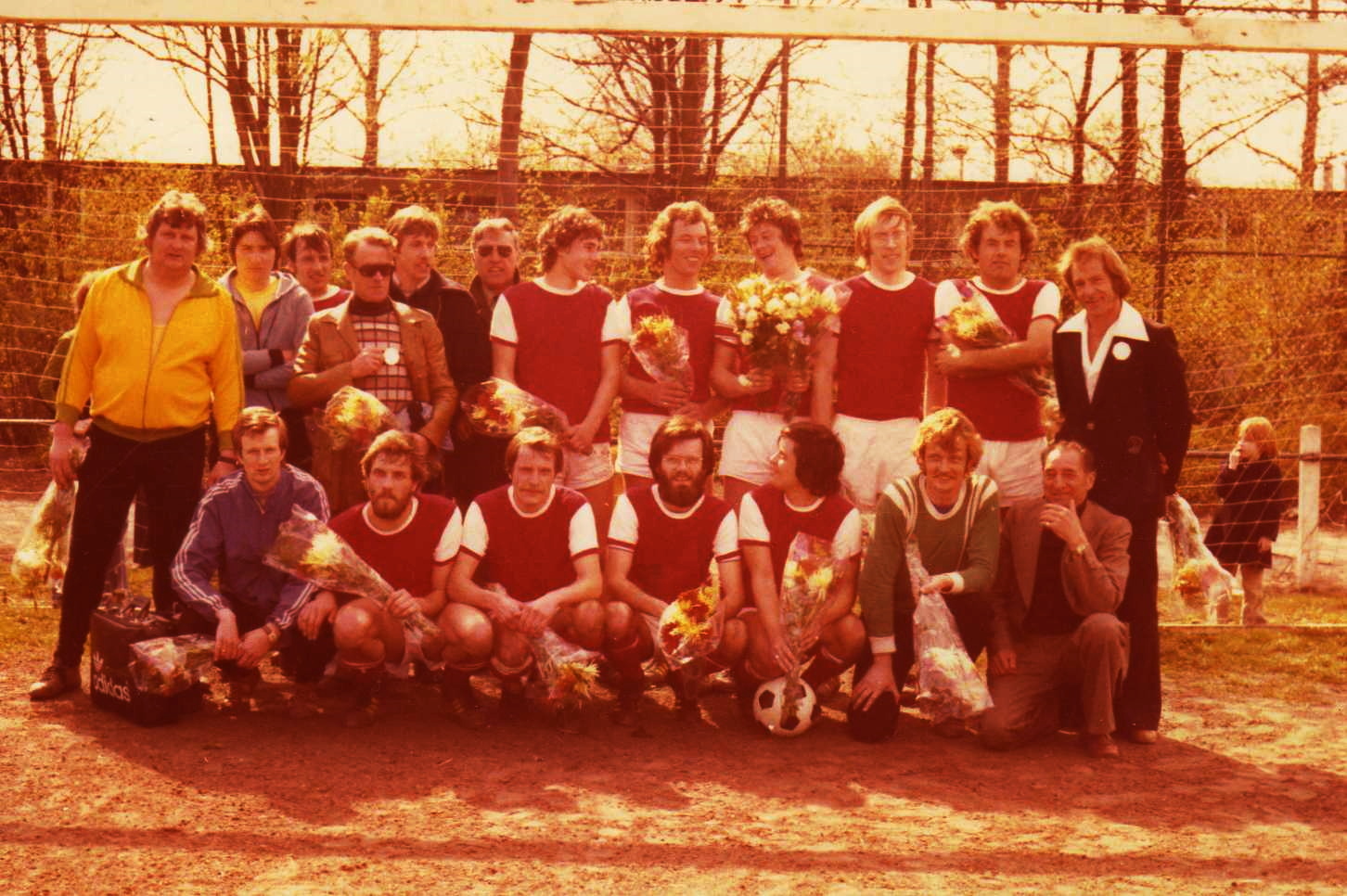 1e elftal Flamingo's kampioen 1976-1977 (2)