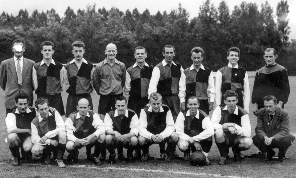 Uniek; Peter Hollander 80 jaar lid van Hvv Laakkwartier